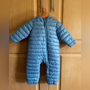 Baby/toddler lightweight puffer suit size 12-18M